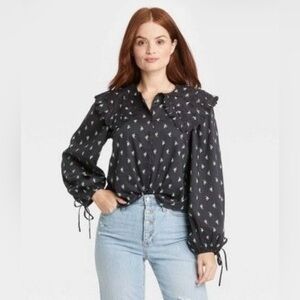 Universal Thread Charcoal Ruffle Collar Blouse Size Small